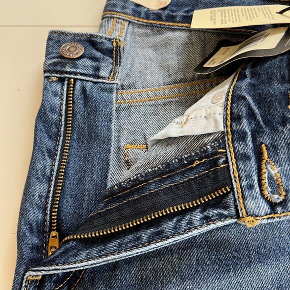 Levi's Premium Women 80s Mom Zip Fly High Rise Tapered Leg Jeans 23x30 Blue NWT - Picture 6 of 15